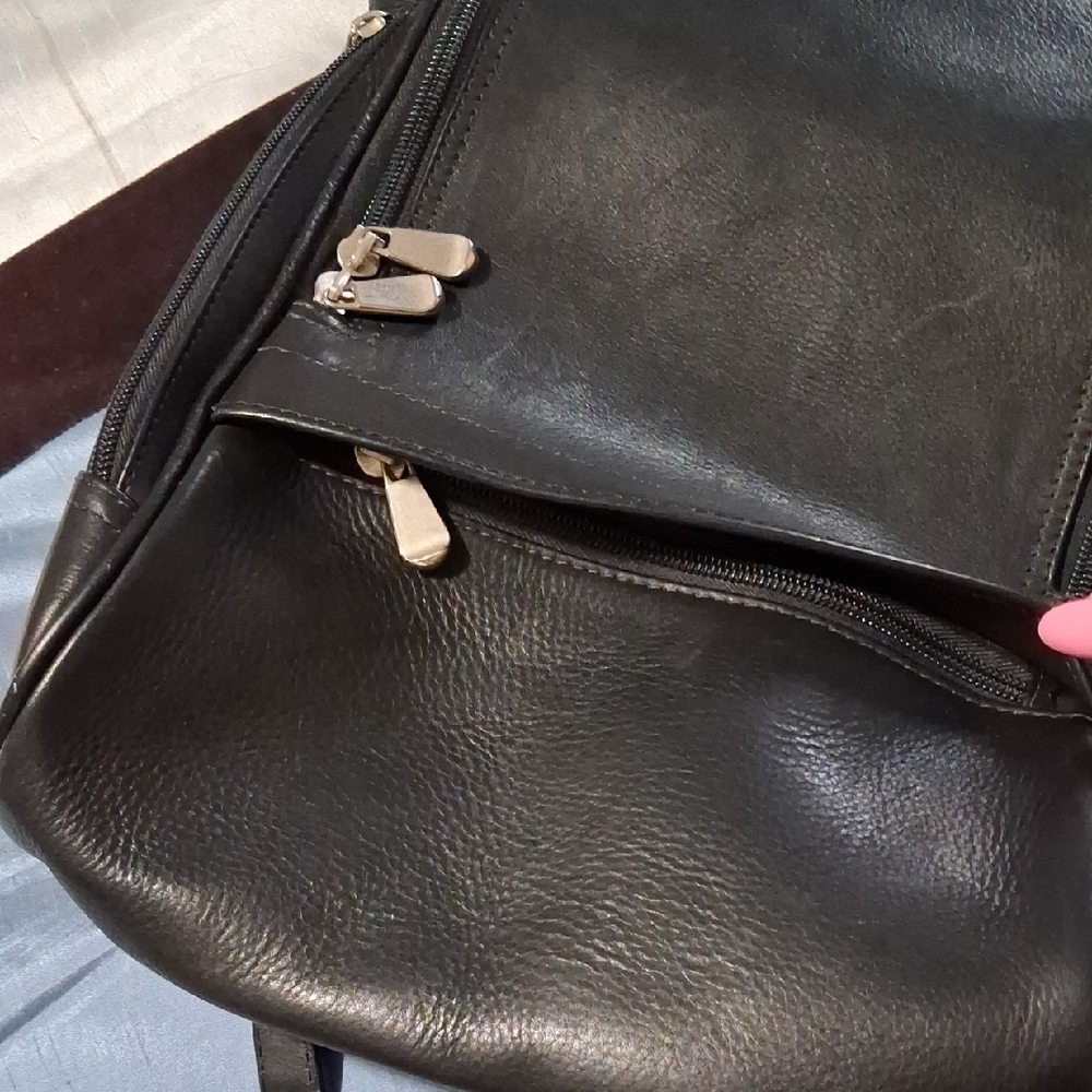 Stylish Black Leather Backpack - Picture 6 of 9